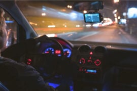 วิธีขับรถกลางคืนอย่างไรให้ปลอดภัย